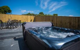 Anchor Well - 2 Bedroom Cottage - Ludchurch - Narberth